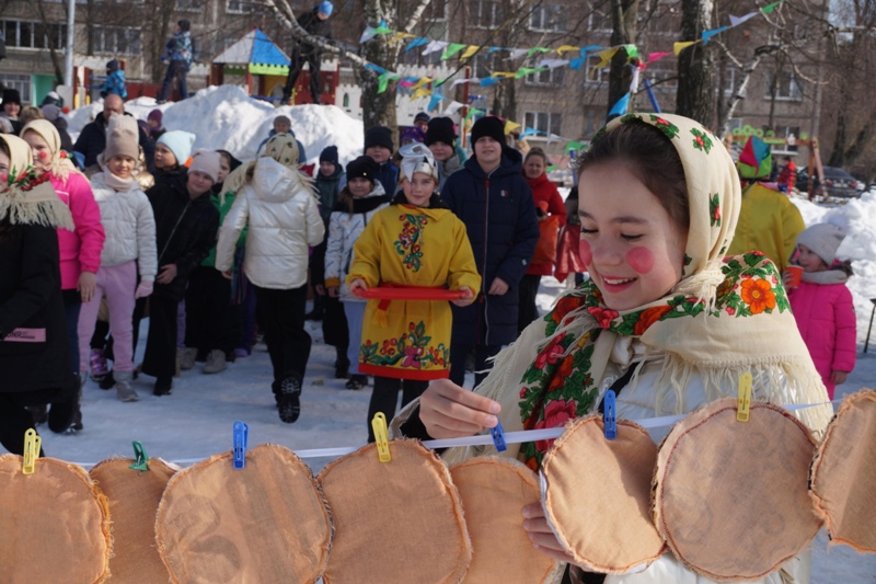 Масленичное гуляние  с песнями, играми и хороводами прошло сегодня в деревне Чемодурово!

